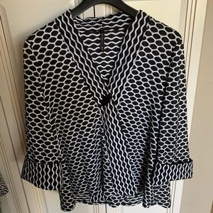 Women’s B/W patterned jacket